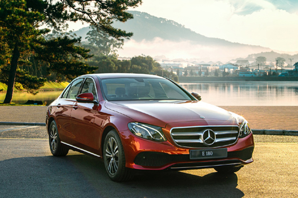 Mercedes-Benz E 180 - xe sedan hạng sang cỡ trung ‘đắt khách’