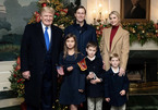Ái nữ khoe ảnh gia đình chụp Giáng sinh với ông Trump