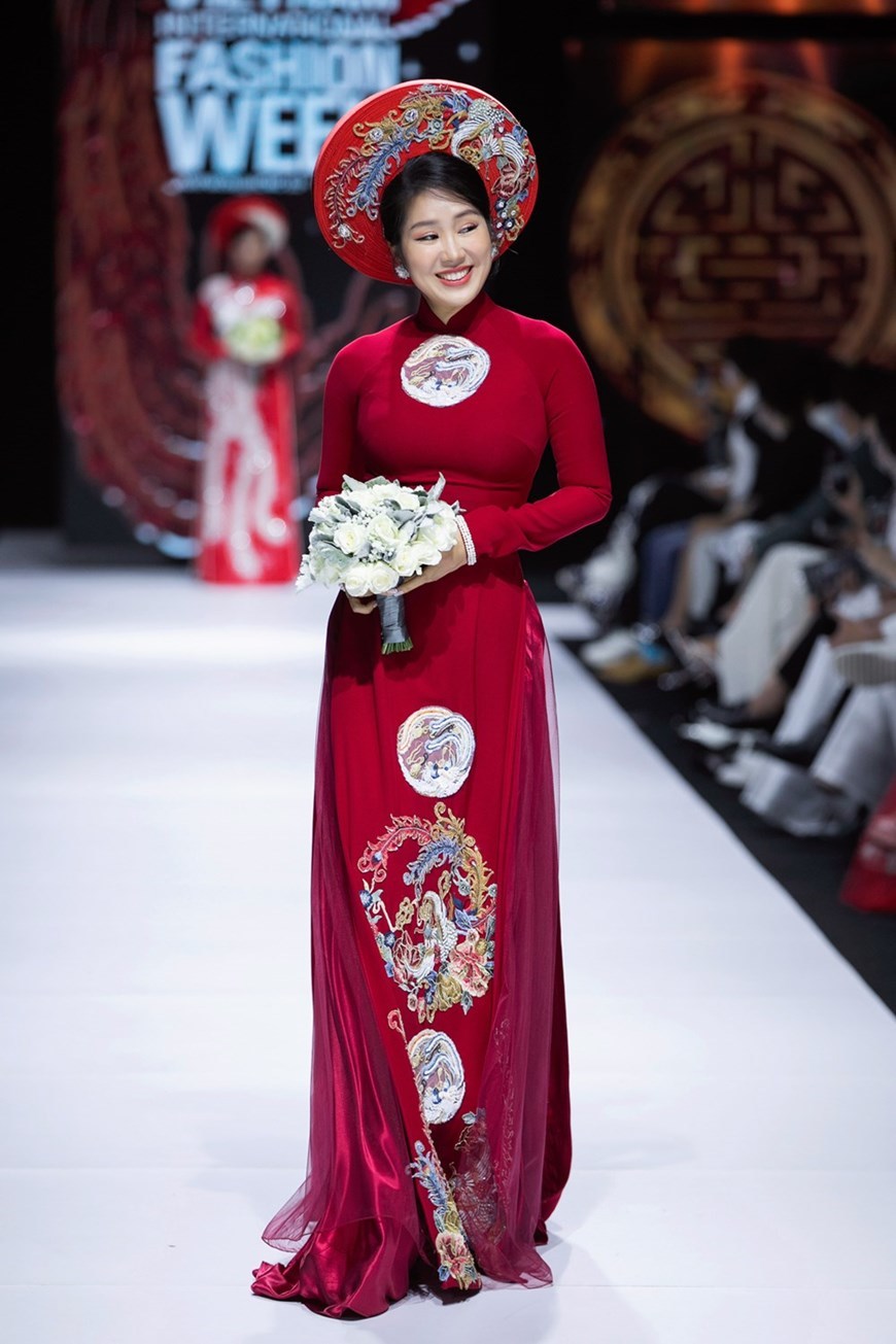 Hanoi hosts Ao Dai fashion show by Italian designer