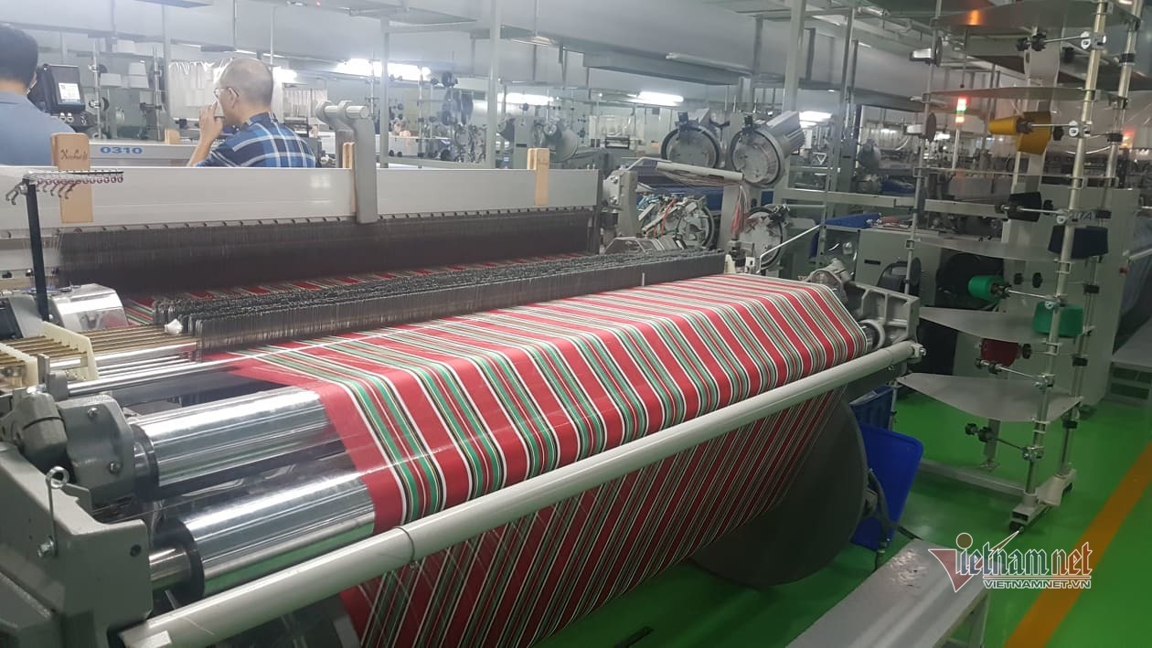 53,5% doanh nghiệp dệt may bị khách hoãn hủy đơn hàng