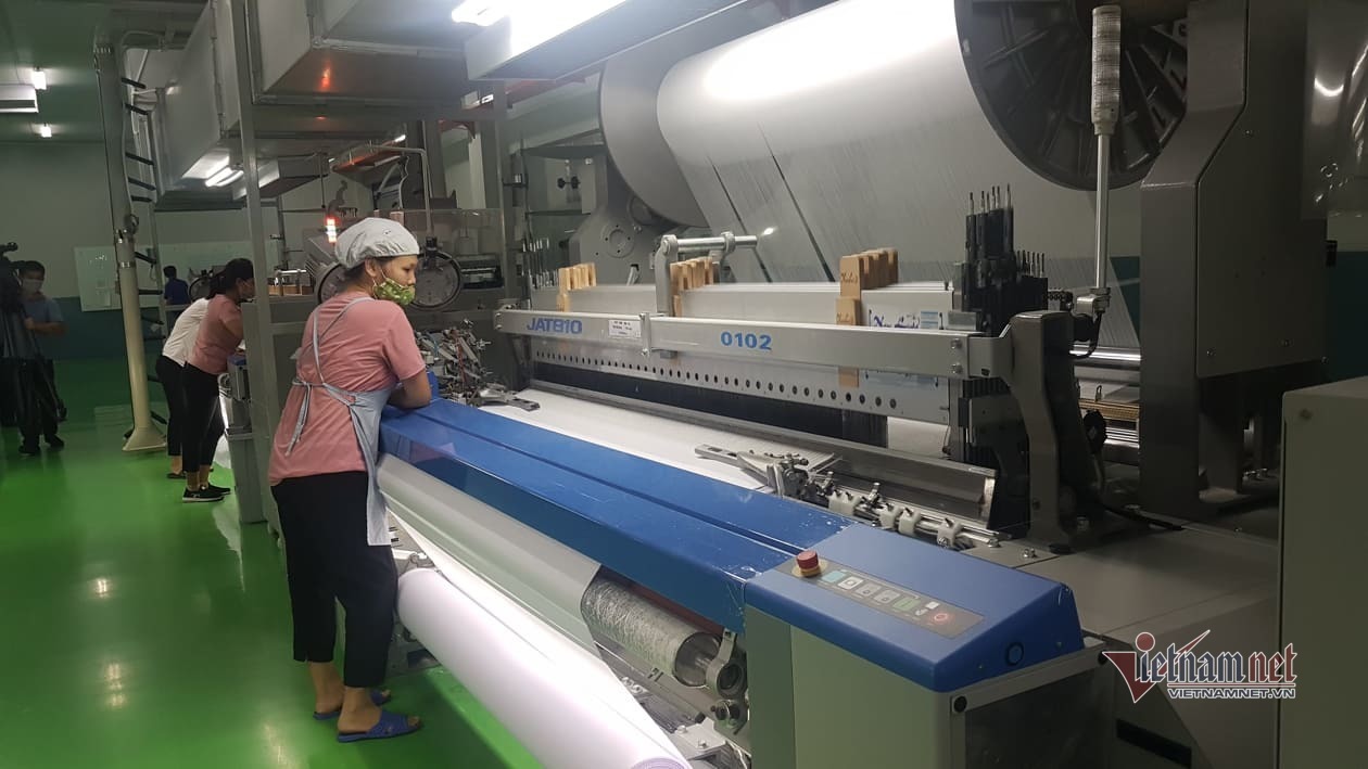 Dệt may, da giày đang hồi phục, khởi sắc cuối năm
