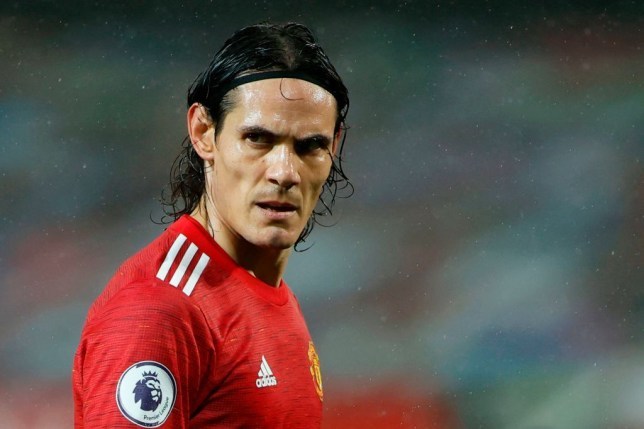 Solskjaer tuyên bố tiếp tục để Cavani đá dự bị