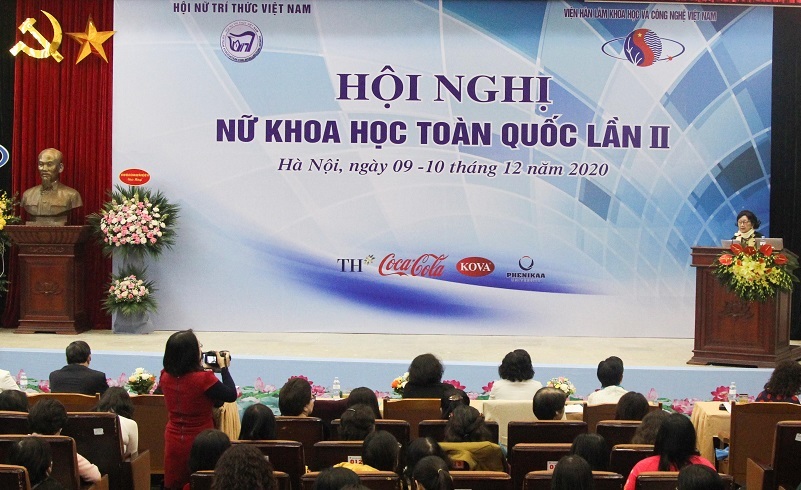 Nữ trí thức với nghiên cứu khoa học phục vụ phát triển kinh tế - xã hội