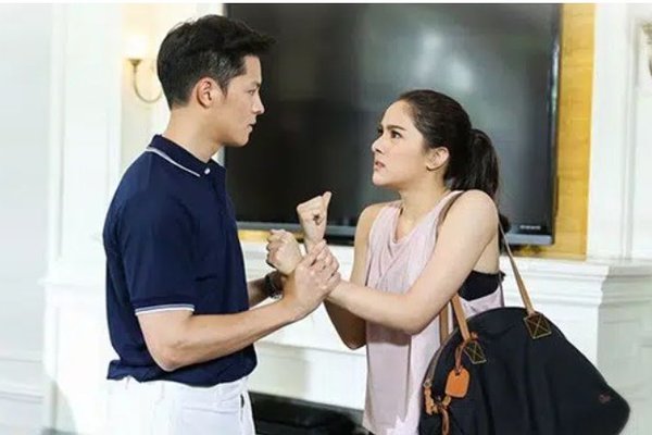 Đuổi vợ ra khỏi nhà để kết hôn với nhân tình, nhưng ngay giữa đám cưới, 