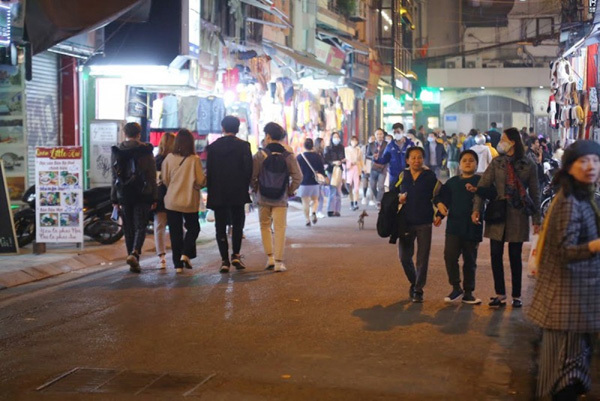 Pedestrian streets expanded around Hoan Kiem Lake