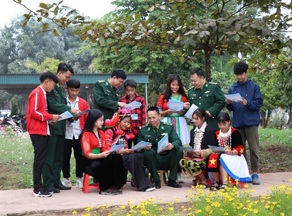 Dien Bien’s soldiers reach remote areas to help local people