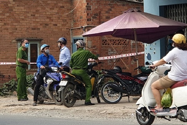 Thanh niên nhập cảnh 'chui' cùng 2 bệnh nhân Covid-19 không biết mình bị truy tìm