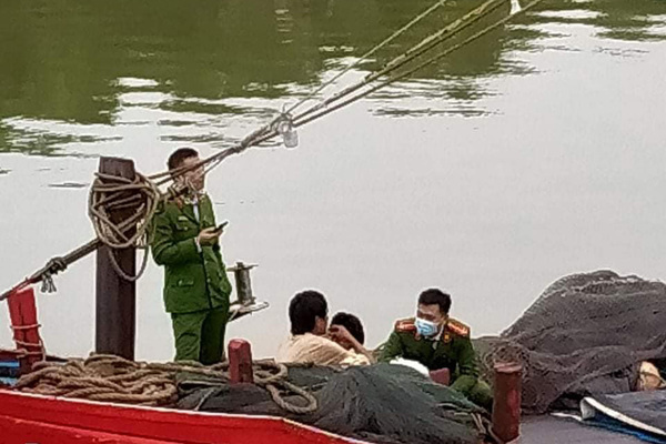 Phát hiện thi thể người đàn ông nổi trên biển
