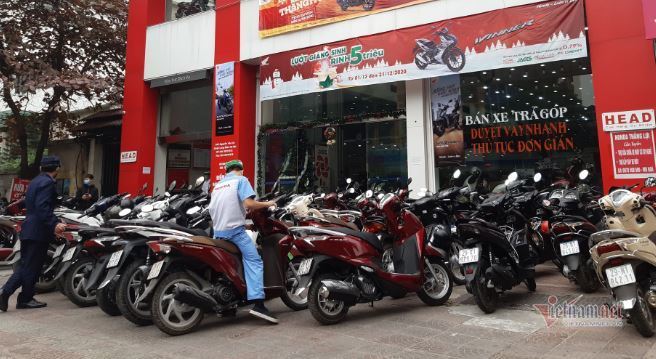 Cuối năm, giá xe máy tăng giảm trái chiều