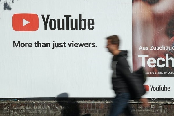 YouTube xóa video kênh tin tức Australia vì đăng tin giả về Covid-19