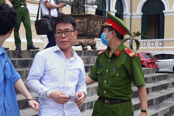 Cựu Phó Chánh án Nguyễn Hải Nam la hét, kêu oan khi bị tuyên án