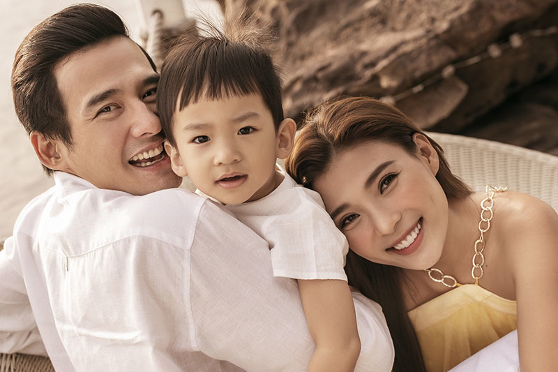 Khoảnh khắc ngọt ngào của gia đình Lương Thế Thành - Thuý Diễm