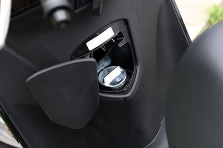 Đi xe tay ga, những cách đơn giản để tiết kiệm xăng