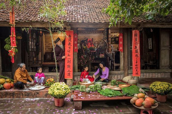 Tết Nguyên đán: Hãy đón xem hình ảnh về Tết Nguyên đán - một trong những lễ hội lớn nhất và quan trọng nhất của người Việt. Sự hân hoan, ấm áp và đầm ấm của gia đình và bạn bè sẽ khiến bạn cảm thấy hạnh phúc và thật sự yêu đời.