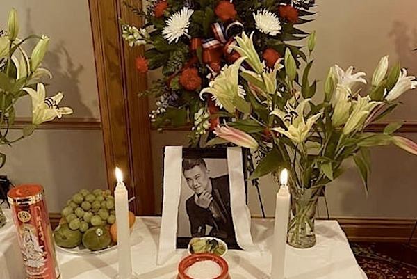 Đám tang ca sĩ Vân Quang Long tại Mỹ