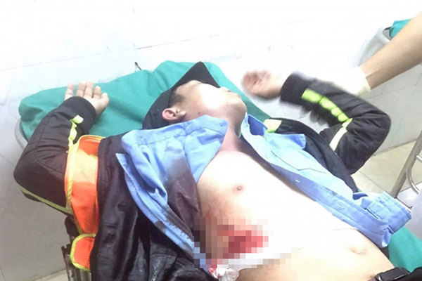 Nhân viên trạm BOT ở Khánh Hòa bị đâm trọng thương