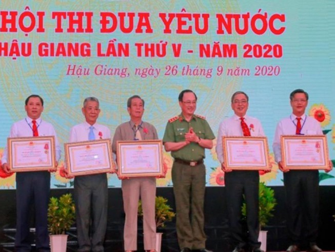 Thi đua giỏi-về đích sớm: Động lực giúp Hậu Giang ngày càng phát triển