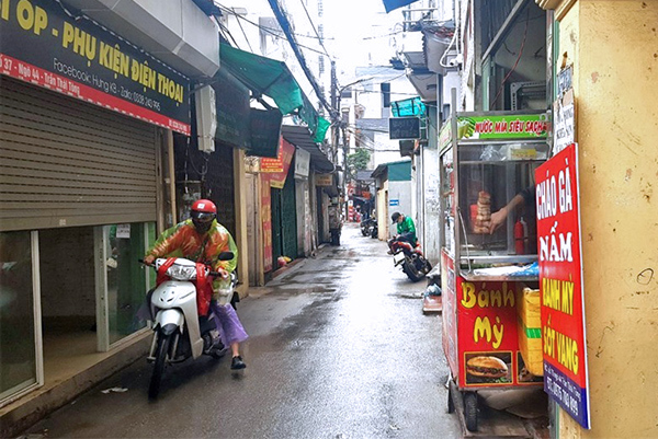 Hậu tăng giá cước: Khách quay lưng, tài xế Grab chật vật