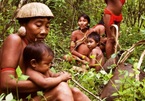 Tập tục kỳ lạ của bộ tộc sống biệt lập trong rừng sâu Amazon