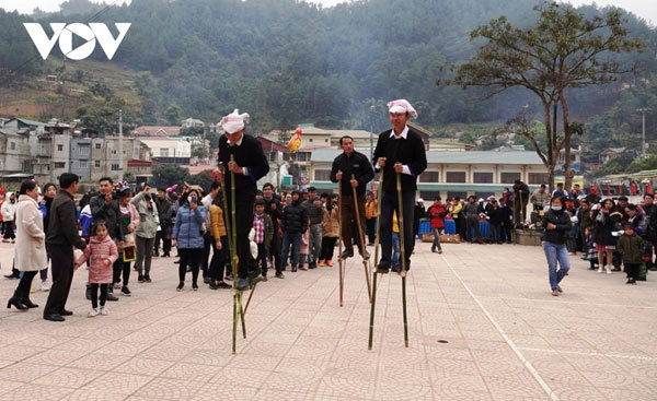 Mu Cang Chai hosts first Banh Day pounding festival