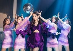 Phí Phương Anh biến hóa như tắc kè hoa trong MV debut
