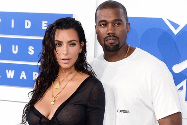 Kanye West tặng Kim Kardashian 5 chiếc siêu xe trị giá 1 triệu USD