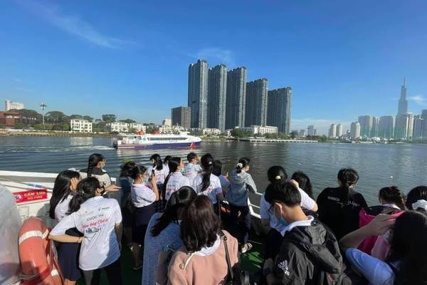 Hình thức thi Văn 'lạ' khiến học trò thích thú ở Sài Gòn