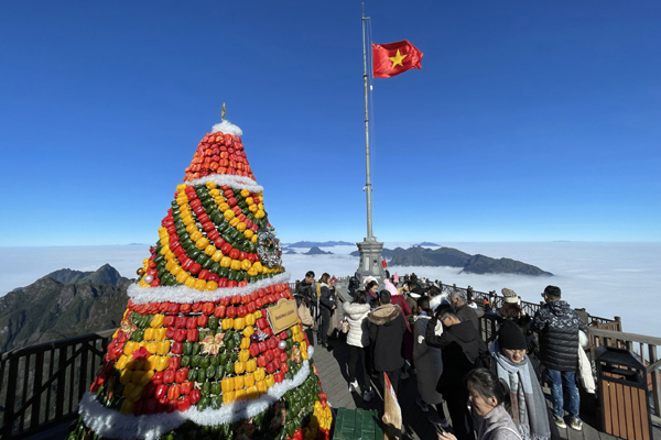 Săn mây, đón tuyết, vui lễ hội mùa đông - lý do để đi Sa Pa ngay