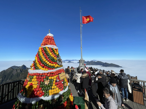 Săn mây, đón tuyết, vui lễ hội mùa đông