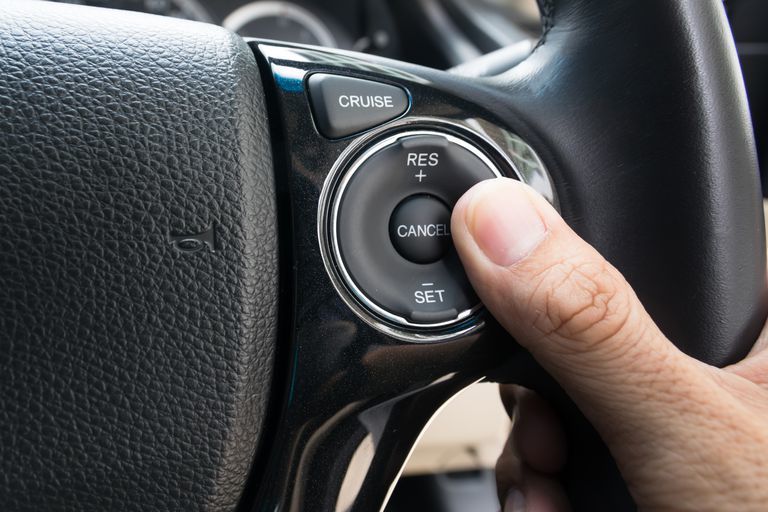 Cruise control có phải tính năng thừa trên xe?