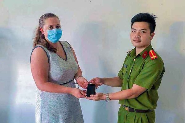 Bắt nhanh kẻ cướp điện thoại của nữ nhân viên Lãnh sự quán Mỹ ở Sài Gòn