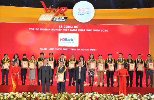 HDBank đạt top 50 doanh nghiệp xuất sắc nhất Việt Nam 2020