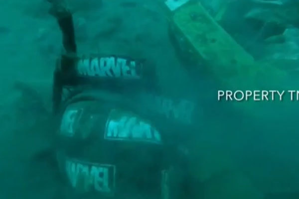Video cận cảnh cảnh tượng hỗn độn dưới đáy biển nơi máy bay Indonesia rơi: Phương tiện bị phá hủy hoàn toàn, mảnh vỡ và thi thể người nằm rải rác