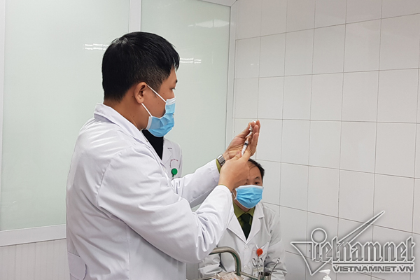 Ngày mai, Việt Nam tiêm mũi 2 vắc xin Nanocovax