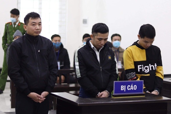 Lợi dụng 'lỗ hổng', chiếm đoạt tiền của ngân hàng ở Hà Nội