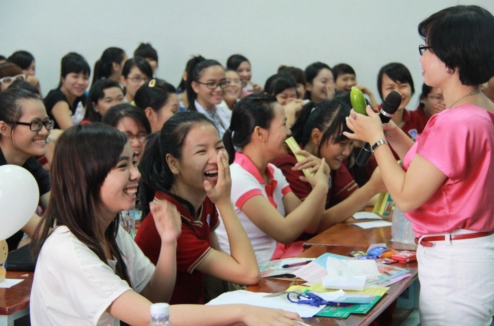 Nữ sinh lớp 7 sinh con trong nhà tắm, né nói chuyện nhạy cảm thì con ngoan?