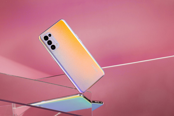 Oppo Reno5 tung ưu đãi ‘khủng’ đón Tết