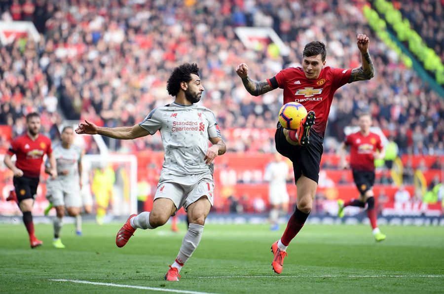 Lịch thi đấu bóng đá hôm nay 17/1: MU đại chiến Liverpool