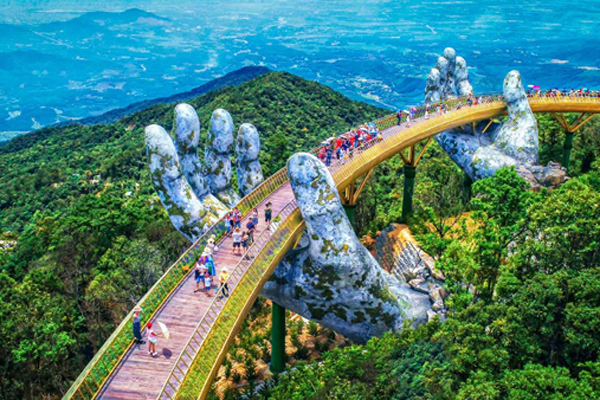 Du lịch Việt Nam 2020 - ‘cú lách khe cửa hẹp’ đầy ấn tượng