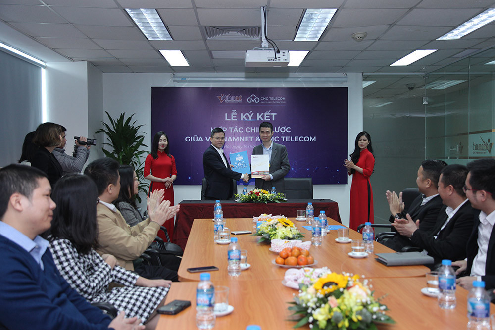 VietNamNet cooperates with CMC Telecom on digital platform
