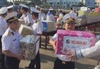 Tet gifts on the way to soldiers on duty at DK1 Platforms