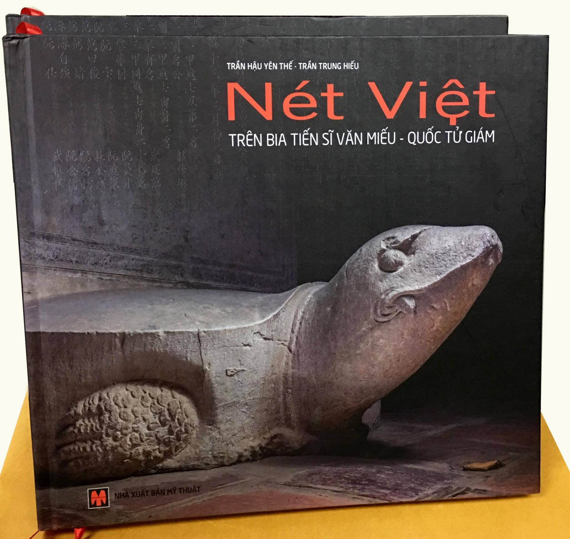 Giải C Sách Quốc gia: Hồn cốt Việt trên bia tiến sĩ ở Văn Miếu - Quốc Tử Giám