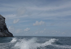 Tàu cá Bến Tre gặp nạn ở Côn Đảo, 7 người mất tích