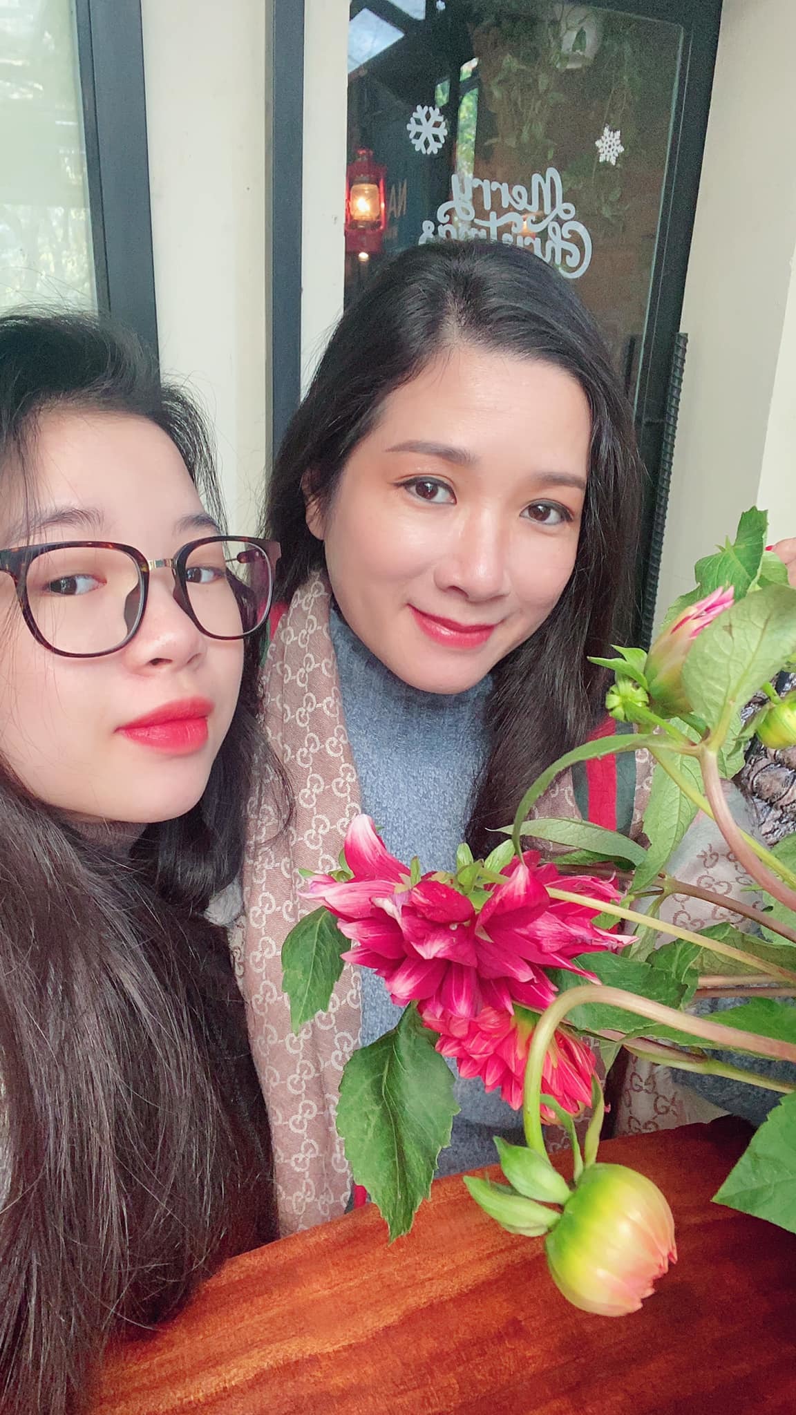 Đàm Vĩnh Hưng đăng ảnh mừng sinh nhật mẹ