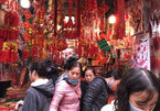 Bustling Hanoi street gears up for upcoming Tet holiday