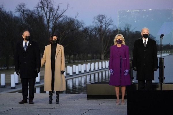 Ông Biden xuất hiện ở lễ tưởng niệm nạn nhân Covid-19