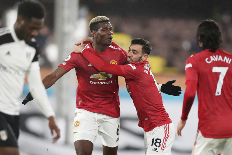 Pogba vẽ siêu phẩm, MU ngược dòng hạ Fulham