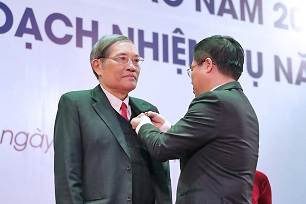 18 nhà giáo được phong tặng danh hiệu 'Nhà giáo Nhân dân'