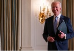 Ông Biden chỉ thị về luận tội ông Trump, cảnh báo nhân viên mới
