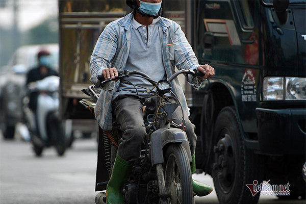 Outdated vehicles still run on streets of Saigon